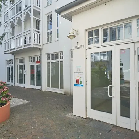 Gemuetliche Mit Balkon Und Badewanne In *